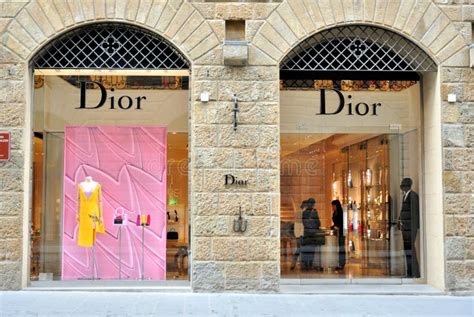 christian dior italy website.